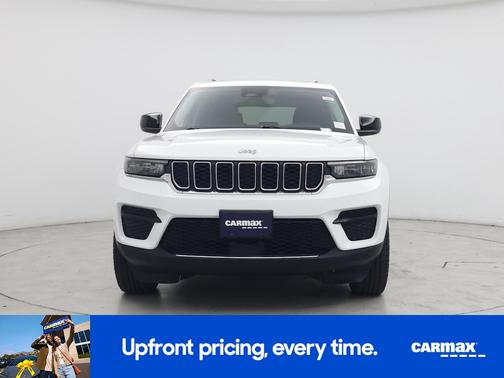 White 2023 Jeep Grand Cherokee Laredo