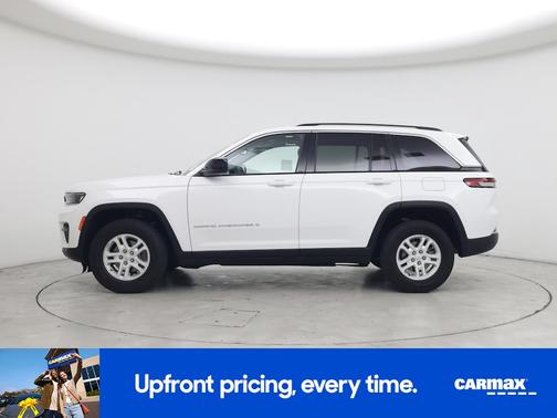 White 2023 Jeep Grand Cherokee Laredo