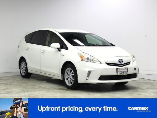 Pearl 2014 Toyota Prius v Three