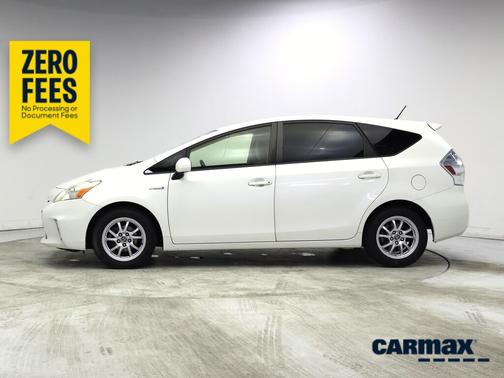 Pearl 2014 Toyota Prius v Three