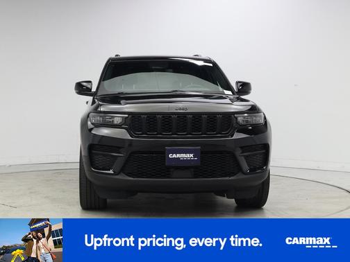 Black 2022 Jeep Grand Cherokee Altitude