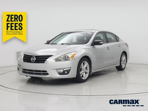 Silver 2014 Nissan Altima SV