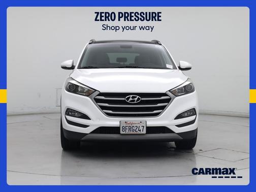 White 2018 Hyundai TUCSON Value