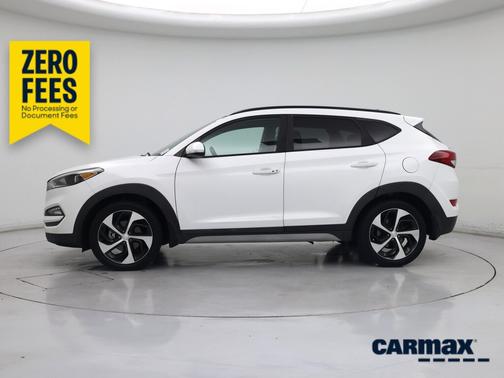 White 2018 Hyundai TUCSON Value