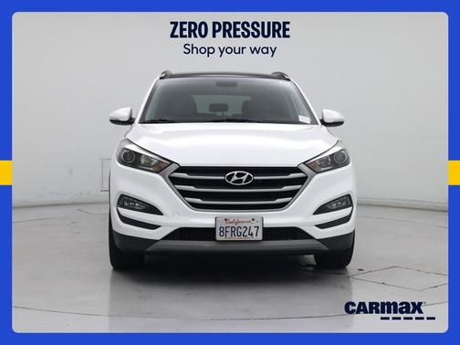 White 2018 Hyundai TUCSON Value