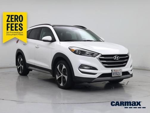 White 2018 Hyundai TUCSON Value