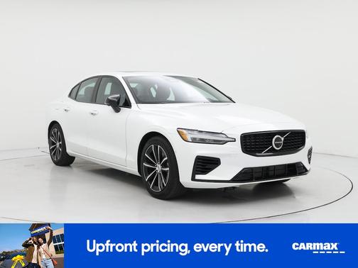 2023 Volvo S60 Recharge Plug-In Hybrid T8 Plus Dark Theme