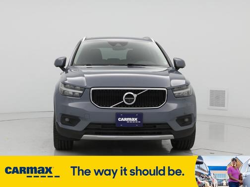 2020 Volvo XC40 T5 Momentum