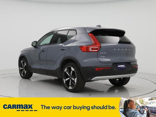 2020 Volvo XC40 T5 Momentum