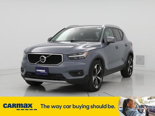 2020 Volvo XC40 T5 Momentum