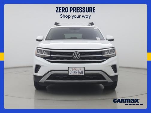 White 2023 Volkswagen Atlas Cross Sport SE w/Tech