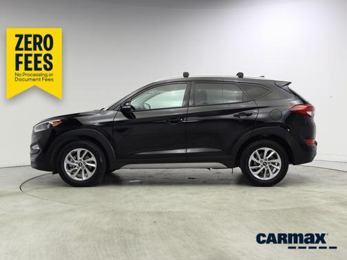 Black 2017 Hyundai TUCSON SE Plus