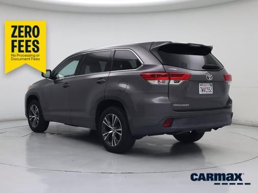 Gray 2017 Toyota Highlander LE