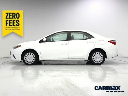White 2015 Toyota Corolla LE