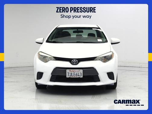 White 2015 Toyota Corolla LE