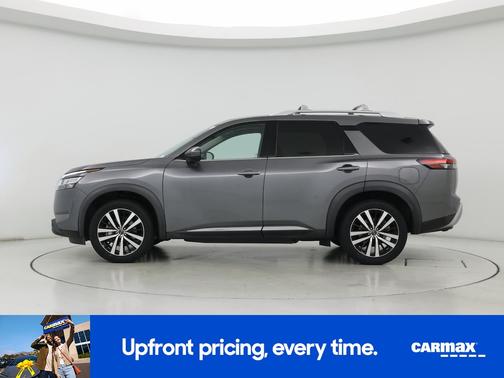 Gray 2023 Nissan Pathfinder Platinum