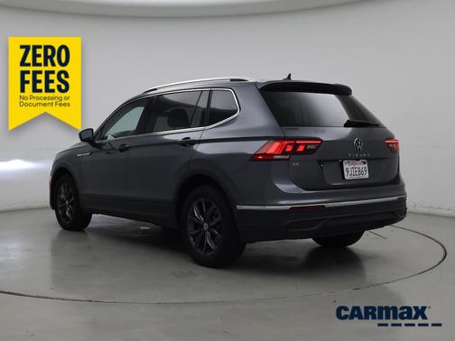 Gray 2023 Volkswagen Tiguan SE