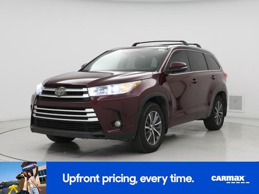 Burgundy 2017 Toyota Highlander XLE