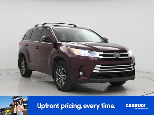 Burgundy 2017 Toyota Highlander XLE