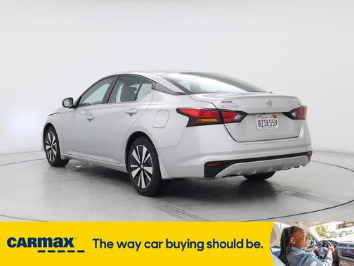 2022 Nissan Altima SV