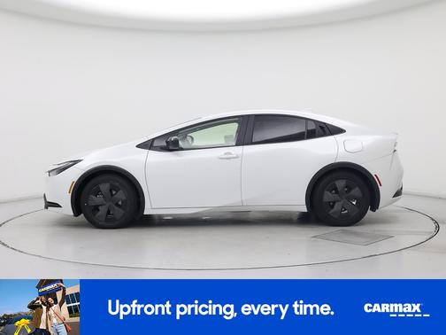 White 2025 Toyota Prius Plug-In Hybrid SE