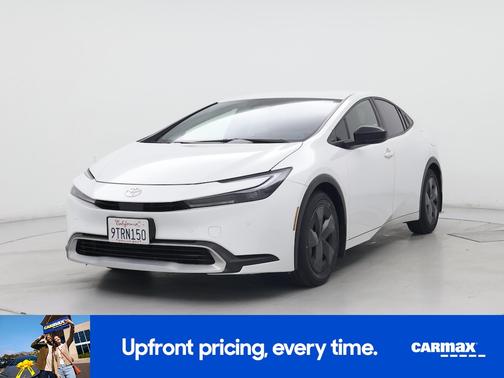 White 2025 Toyota Prius Plug-In Hybrid SE