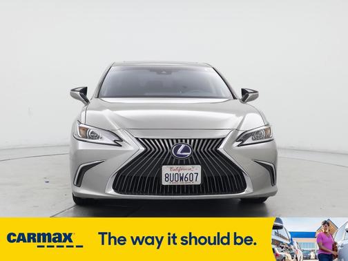 2021 Lexus ES 300h 