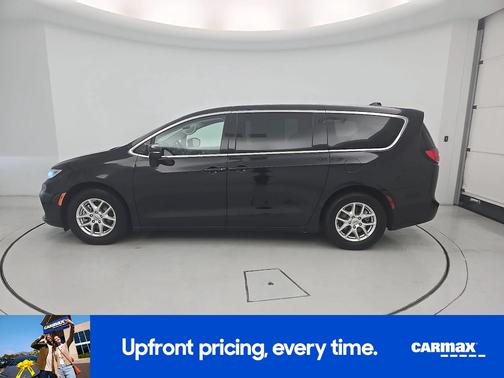 Black 2023 Chrysler Pacifica Touring L