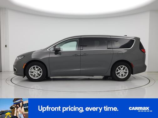 Gray 2023 Chrysler Pacifica Touring L