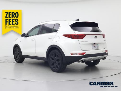 White 2017 Kia Sportage SX