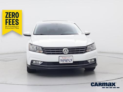 White 2016 Volkswagen Passat SE