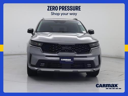 Gray 2023 Kia Sorento SX