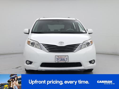 White 2014 Toyota Sienna XLE