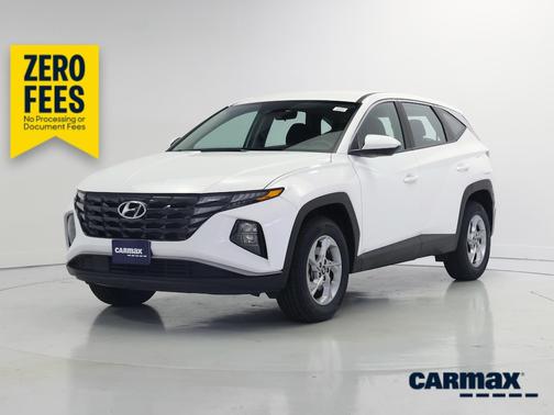 White 2023 Hyundai TUCSON SE