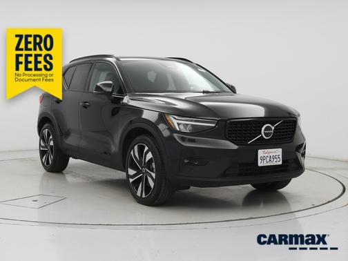Black 2025 Volvo XC40 B5 Plus Dark Theme