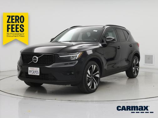 Black 2025 Volvo XC40 B5 Plus Dark Theme