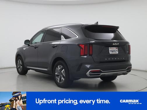Gray 2022 Kia Sorento Hybrid S