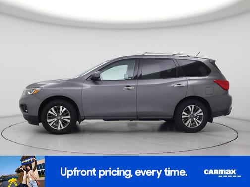 2017 Nissan Pathfinder SV