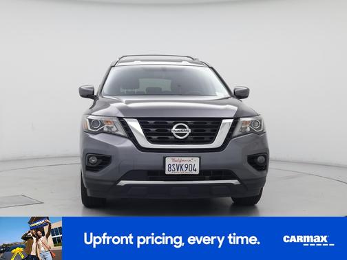 2017 Nissan Pathfinder SV