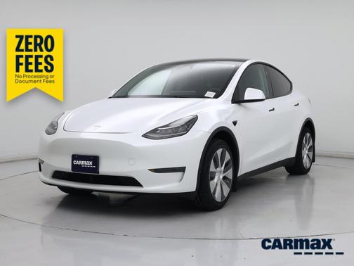 White 2023 Tesla Model Y Long Range