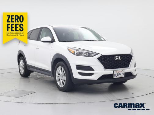 White 2019 Hyundai TUCSON SE