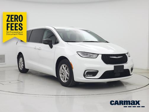White 2024 Chrysler Pacifica Touring L