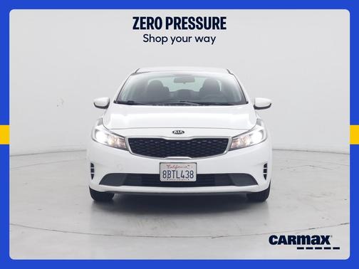 White 2018 Kia Forte LX