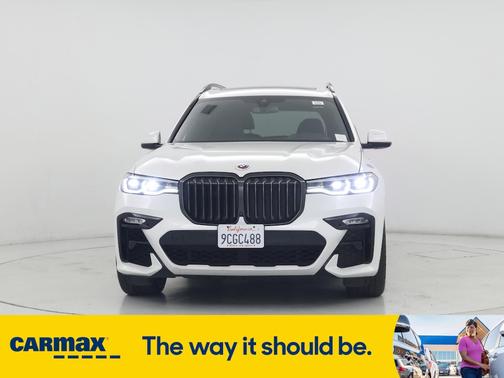 2022 BMW X7 M50i