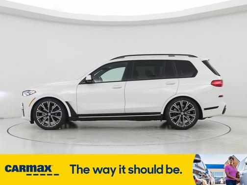 2022 BMW X7 M50i
