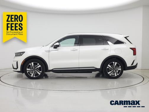 White 2023 Kia Sorento Plug-In Hybrid SX Prestige