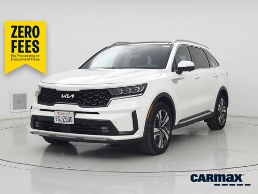 White 2023 Kia Sorento Plug-In Hybrid SX Prestige