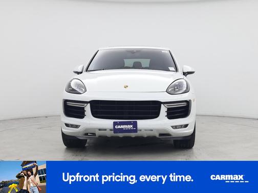 White 2016 Porsche Cayenne Turbo