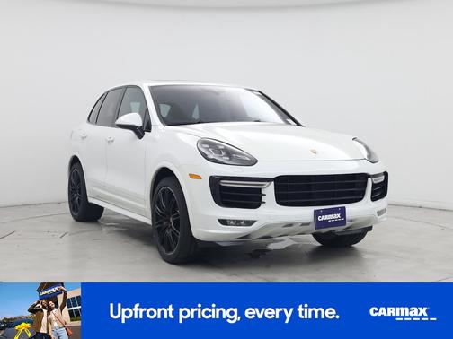 White 2016 Porsche Cayenne Turbo