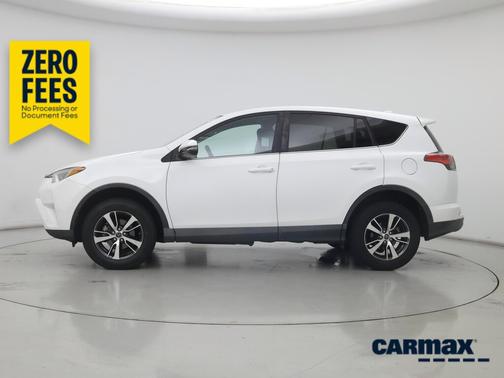 White 2018 Toyota RAV4 XLE